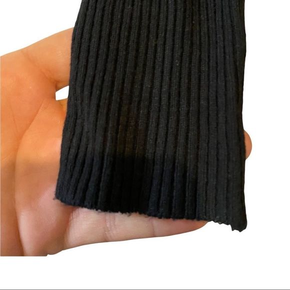 Mandee Long Sleeve Ribbed Black Turtleneck Sweater Size Large EUC - Picture 4 of 6